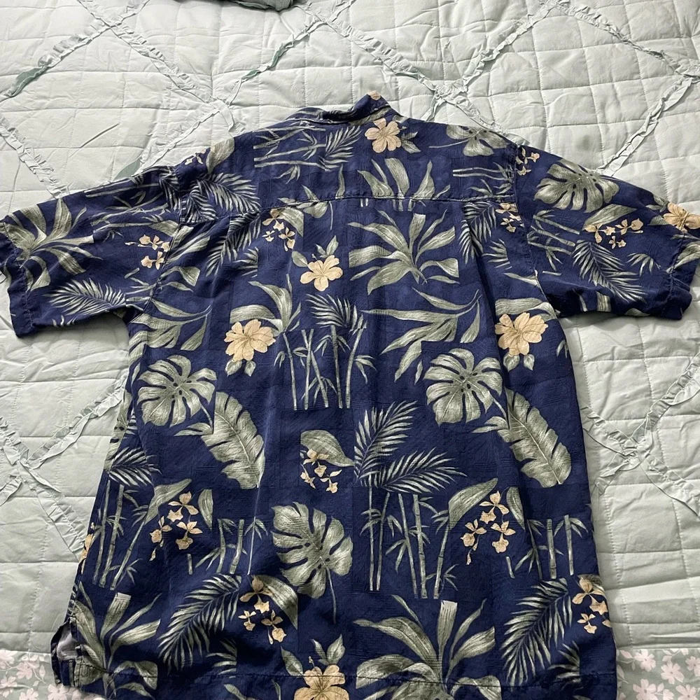 Tommy Bahama 100% Silk Button Down Tropical Print Shirt Large